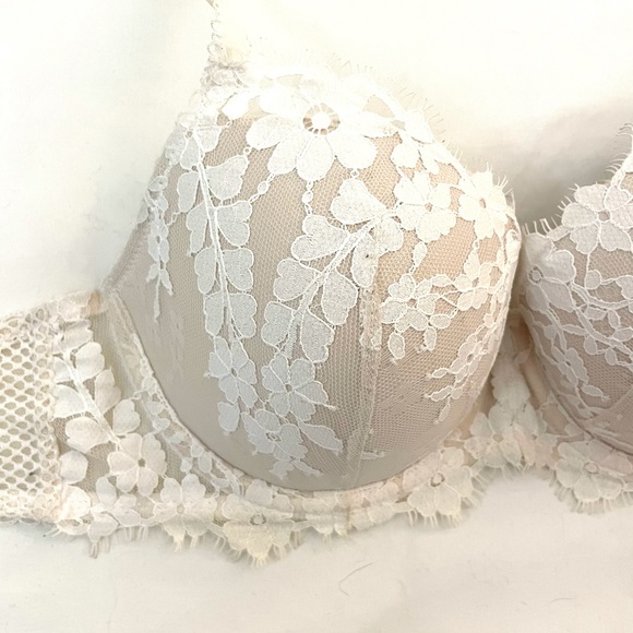 Lace bra - Picture 2 of 7